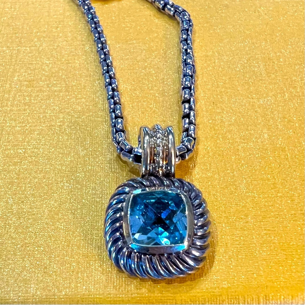 David Yurman Blue topaz necklace petite